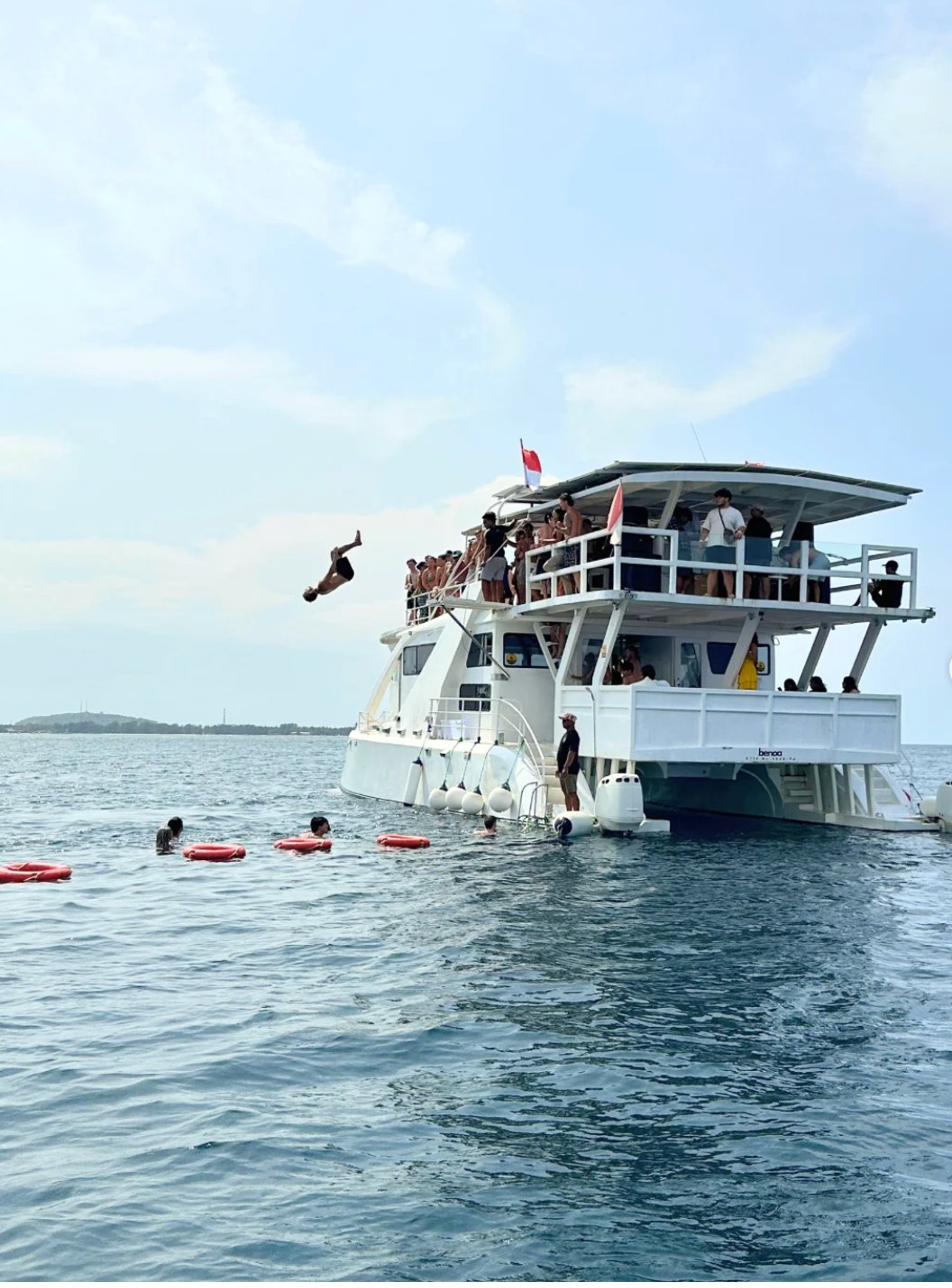 Boat party